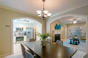 11711 Memorial Dr, Houston, TX 77024 - Photo 6