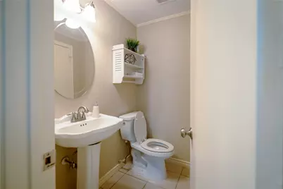 11711 Memorial Drive #367, Houston, TX 77024 - Photo 14