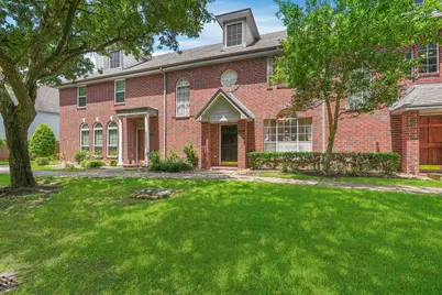 1321 El Camino Village Drive, Webster, TX 77058 - Photo 2