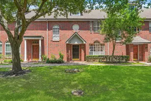 1321 El Camino Village Dr, Webster, TX 77058 - Photo 1