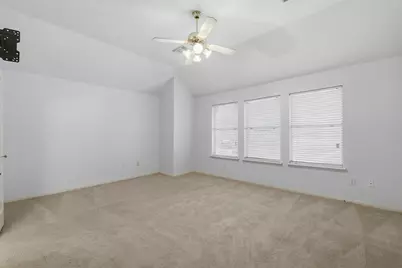 1321 El Camino Village Drive, Webster, TX 77058 - Photo 16