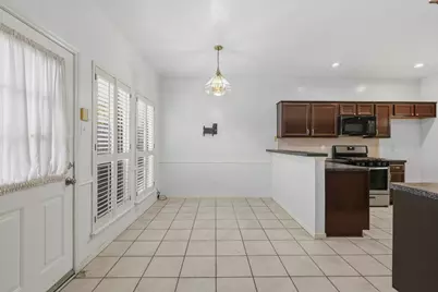 1321 El Camino Village Drive, Webster, TX 77058 - Photo 10
