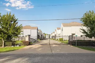 8812 Hollister Pine Ct, Houston, TX 77080 - Photo 2