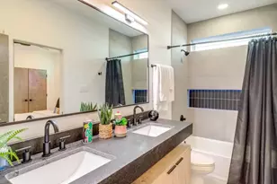 2205 Staples St, Houston, TX 77026 - Photo 18