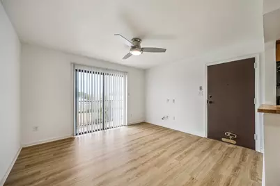 904 University Oaks Boulevard #118, College Station, TX 77840 - Photo 2