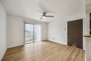 904 University Oaks Blvd, College Station, TX 77840 - Photo 2