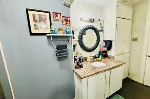 9105 Exeter St, Houston, TX 77093 - Photo 6