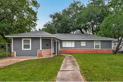 1115 Avenue E, Rosenberg, TX 77471 - Photo 1