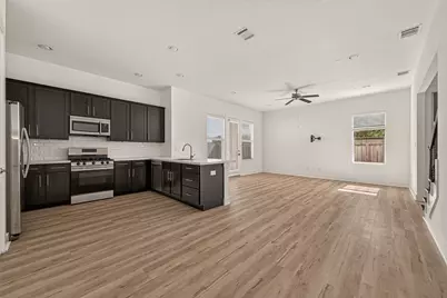 8821 Hollister Pine Court, Houston, TX 77080 - Photo 12