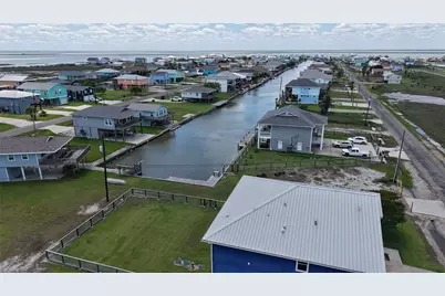 162 Sailfish Drive, Rockport, TX 78382 - Photo 2