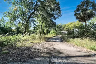 415 White Wing Ln, Houston, TX 77079 - Photo 18