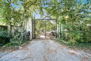 415 White Wing Ln, Houston, TX 77079 - Photo 18