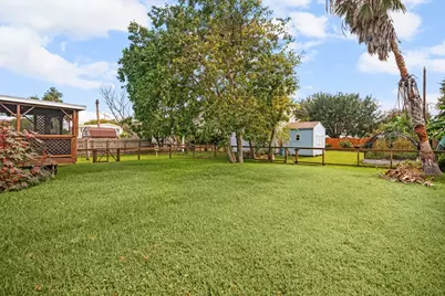 2829 N Sonny Lane, Galveston, TX 77554 - Photo 32