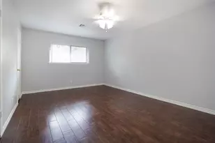 10010 Westview Dr, Houston, TX 77055 - Photo 14