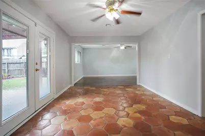 10010 Westview Drive, Houston, TX 77055 - Photo 8