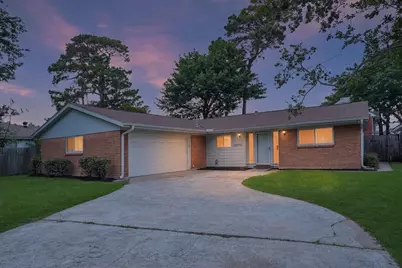 10010 Westview Drive, Houston, TX 77055 - Photo 2