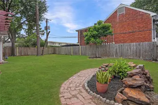 10010 Westview Dr, Houston, TX 77055 - Photo 24