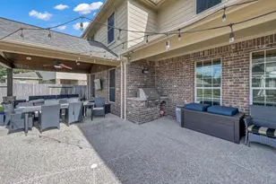 11027 Hilltop Park Ln, Cypress, TX 77433 - Photo 34