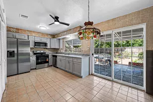 1119 Pinecroft Dr, Sugar Land, TX 77498 - Photo 18
