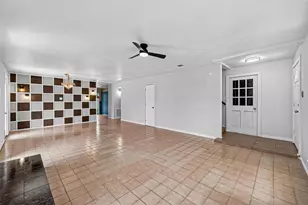 1119 Pinecroft Dr, Sugar Land, TX 77498 - Photo 12