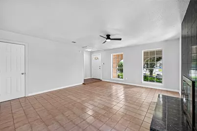 1119 Pinecroft Drive, Sugar Land, TX 77498 - Photo 10