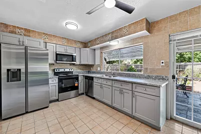 1119 Pinecroft Drive, Sugar Land, TX 77498 - Photo 20
