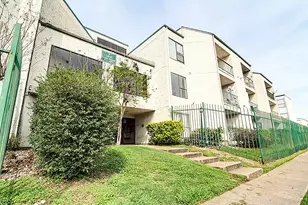 2818 S Bartell Dr, Houston, TX 77054 - Photo 1