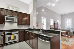 415 Kempner St, Galveston, TX 77550 - Photo 12