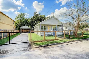3515 Delhi St, Houston, TX 77022 - Photo 2