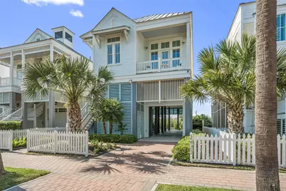 2622 E Seaside Drive, Galveston, TX 77550 - Photo 1