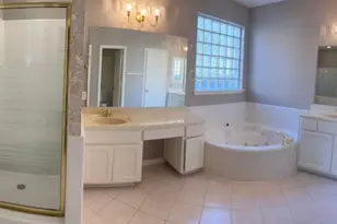 3419 Scenic Elm St, Houston, TX 77059 - Photo 8