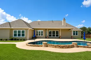 5118 Landon Ln, Baytown, TX 77523 - Photo 2
