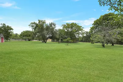 2750 County Road 48, Rosharon, TX 77583 - Photo 36