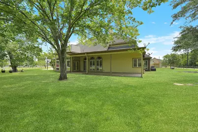 2750 County Road 48, Rosharon, TX 77583 - Photo 34