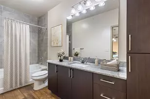 2930 Plum Creek Ln, Houston, TX 77087 - Photo 6