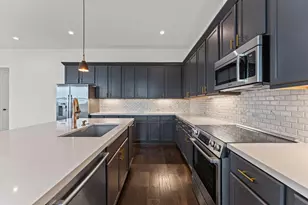 8818 Hollywood Garden Ln, Houston, TX 77080 - Photo 12