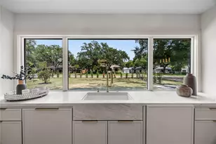 5642 Pine Forest Rd, Houston, TX 77056 - Photo 20