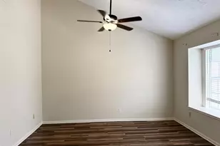 8952 Wilcrest Dr, Houston, TX 77099 - Photo 2