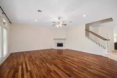 911 Vaulted Oak Street, Houston, TX 77008 - Photo 10