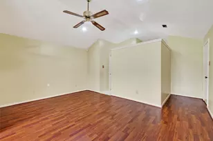 8219 Winding Meadow Ct, Houston, TX 77040 - Photo 30