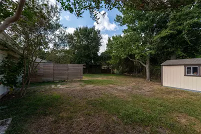 1733 Creek Drive, Houston, TX 77055 - Photo 26