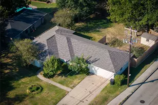 1733 Creek Dr, Houston, TX 77055 - Photo 4