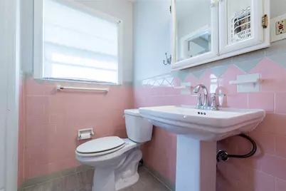 1733 Creek Drive, Houston, TX 77055 - Photo 18
