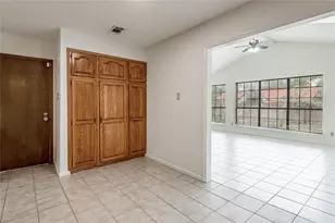 121 Elmwood St, Huntsville, TX 77320 - Photo 12