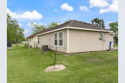 3004 Avenue D, Bay City, TX 77414 - Photo 16