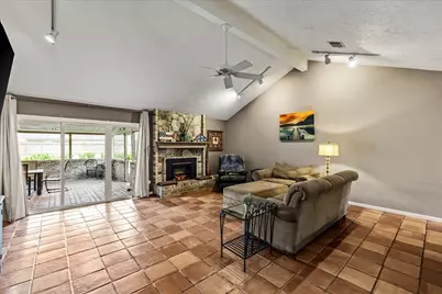 404 Inwood Drive, Friendswood, TX 77546 - Photo 10