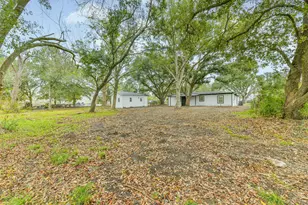 2121 County Rd 892, Alvin, TX 77511 - Photo 22