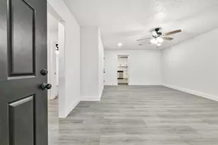 2121 County Rd 892, Alvin, TX 77511 - Photo 2