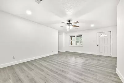 2121 County Road 892, Alvin, TX 77511 - Photo 4