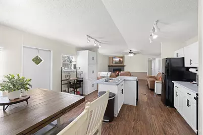 2592 County Rd 152, Bedias, TX 77381 - Photo 8